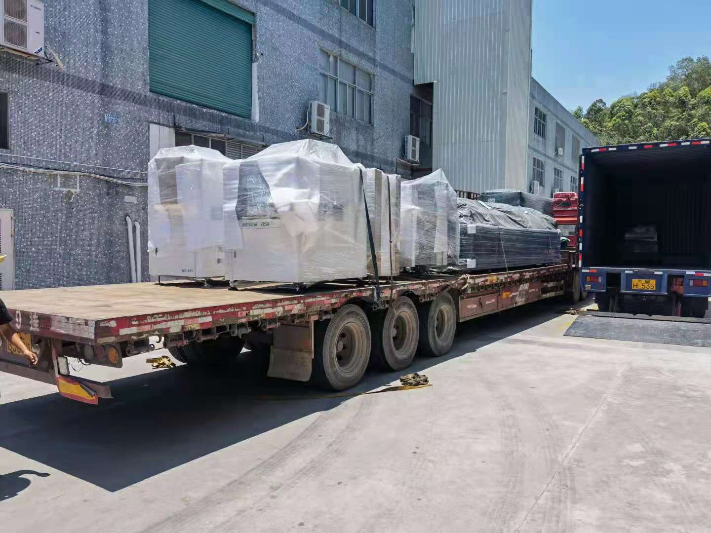 深圳市偉鴻創(chuàng)電子科技有限公司出SMT整線設備